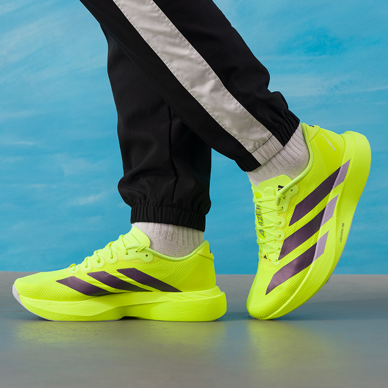 아디다스 남성용 신발, 오리지널 경량 로드 러닝화, 통 - Lightweight Road Running Shoes 리뷰 및 가격